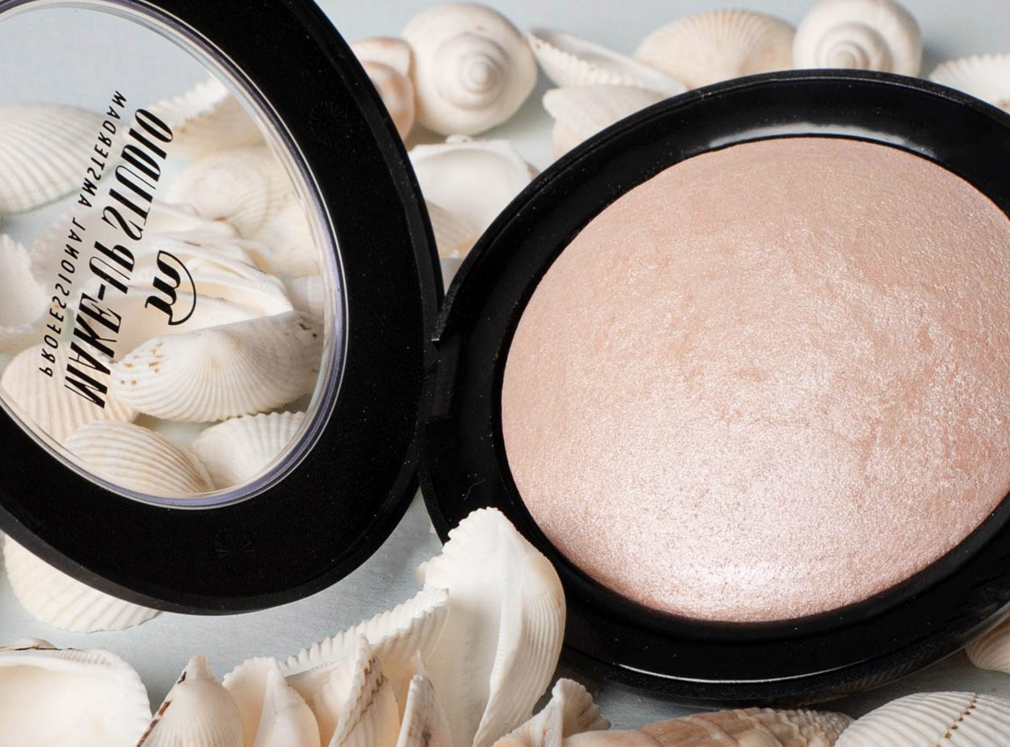 Best Bronzers for a Beautiful Sun Kissed Glow